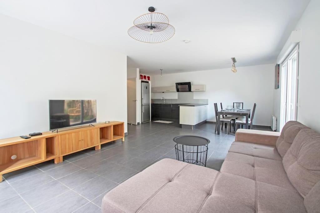 Le P'Tit Rimbaud, 6 Pers, Parking Prive, Jardin,Wifi Apartment Монпелие Екстериор снимка