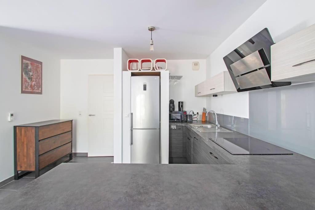 Le P'Tit Rimbaud, 6 Pers, Parking Prive, Jardin,Wifi Apartment Монпелие Екстериор снимка
