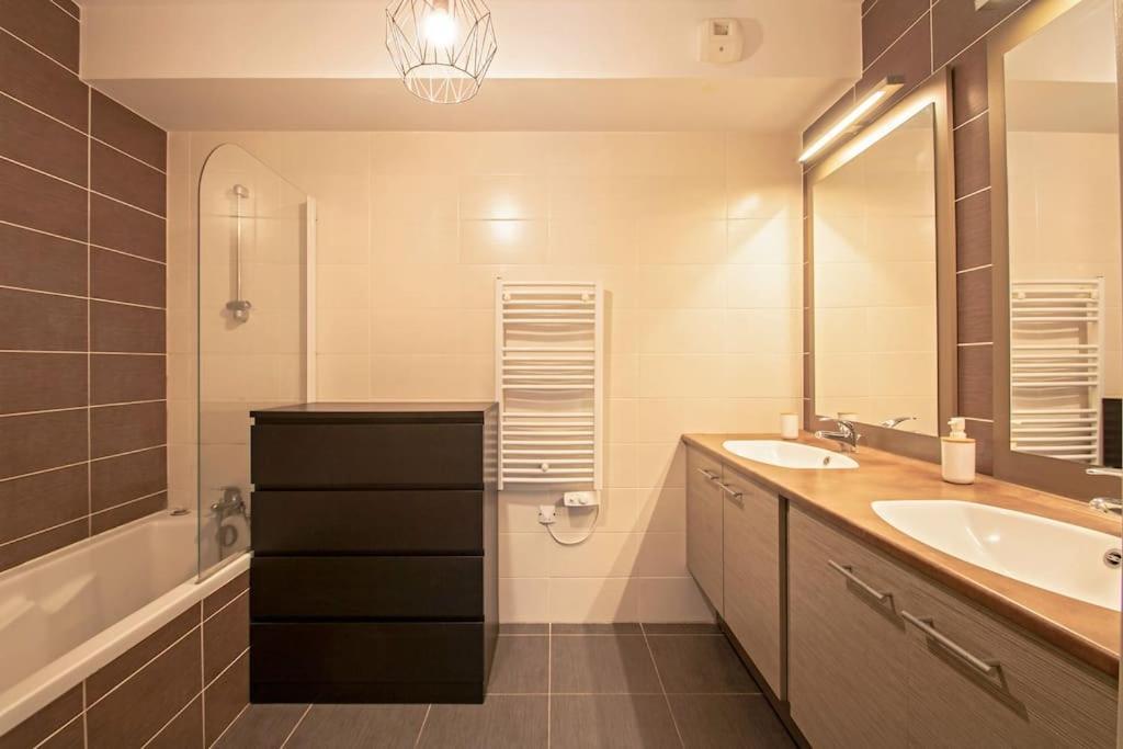 Le P'Tit Rimbaud, 6 Pers, Parking Prive, Jardin,Wifi Apartment Монпелие Екстериор снимка